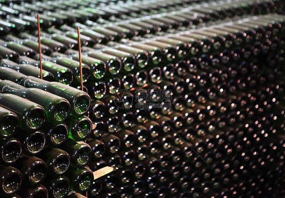 在80米深处的工厂 香槟切拉机旅游地窖商业生产地区建筑玻璃制造业旅行嘶嘶图片