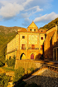 瓦瓦瓦内拉修道院 西班牙拉里奥哈地区位置景点建筑学教会历史历史性外观世界旅行图片