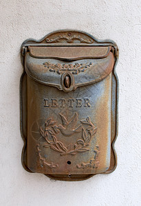旧的生锈信箱邮件服务邮箱金属对应办公室盒子白色送货邮政图片