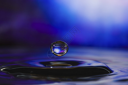 开源多姿多彩的水滴图片