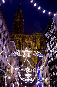 Merciere街和圣母大教堂 斯特拉斯堡 Alsace Fr建筑学房屋纹饰夜景广场景点寺庙旅行节日气氛图片