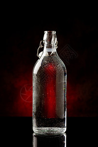 水瓶口渴杯子力气酒吧生活反射柜台水晶气泡玻璃图片