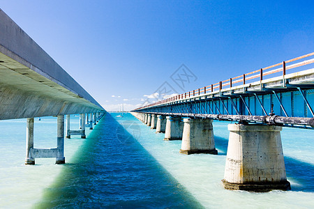 连接美国佛罗里达州佛罗里达礁岛群的公路桥位置建筑学旅行世界热带建筑桥梁海洋外观建筑物图片