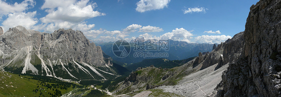 多洛米地景观远足天气天空山峰旅游农村尖刺高度全景风景图片