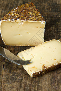 奶酪草药白色木头生物牛奶桌子营养食品奶制品啤酒图片