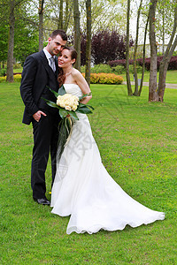 新娘和新郎场地花朵女士青年夫妻女性婚礼男人戒指联盟图片