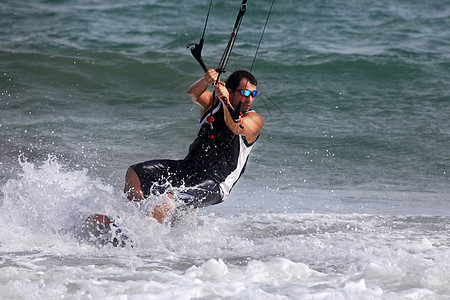 盘式机海洋海浪冲浪男人活力活动锦标赛木板海滩速度图片