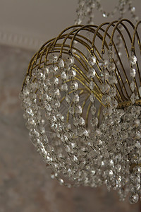 香黛尔光泽酒店灯泡吊灯枝形艺术微光水晶派对版税图片