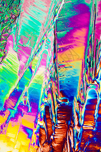 极化光线下苯甲酸晶体化学品光谱色摄影科学魔法照片冥想彩虹蓝色水晶图片