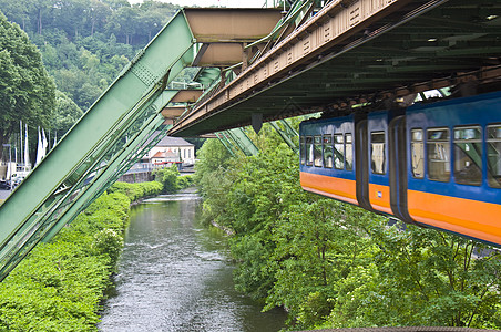 浮动电车铁路电缆运动旅行高架过境火车交通民众运输图片