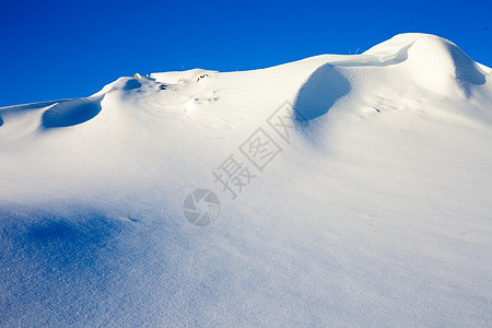 雪地野化场景天空土地首脑季节蓝色荒野风景寒意冻结岩石图片