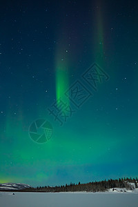 北极光蓝色场地天文学北极星雪景粒子电离童话天空星星图片