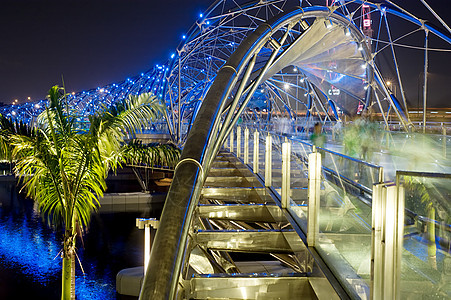 螺旋桥吸引力时间热带天桥码头建筑学蓝色棕榈基础设施商业图片