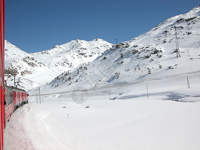 伯尔尼纳过境滑雪旅行冰川场景发动机全景火车山脉运动图片