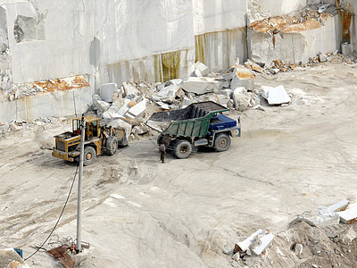 开采大理石化石露天地区工业技术岩石白色货车萃取生产图片