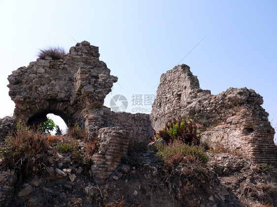 古老教会的废墟     土耳其一侧图片