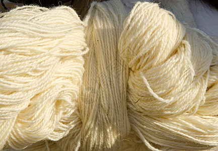 白色羊毛纱卷图片