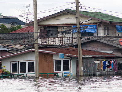 泰国曼谷的洪水淹水房屋社区房子气候季风灾难环境季节城市热带建筑图片