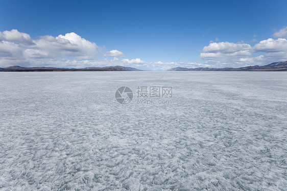 加拿大育空地区Laberge湖冰冻湖图片