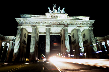 柏林之夜黑色运动红色纪念碑历史性地标阴影首都白色建筑学图片