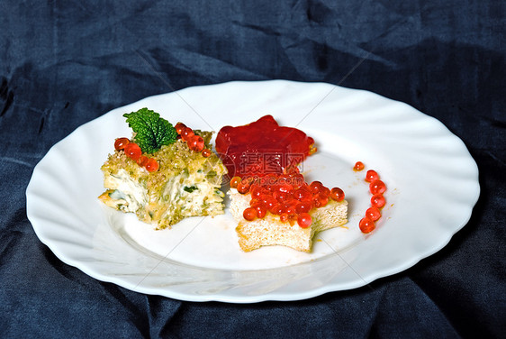 红鱼子酱小吃面包造型食品白色食物美食家工作室吃饭青菜图片