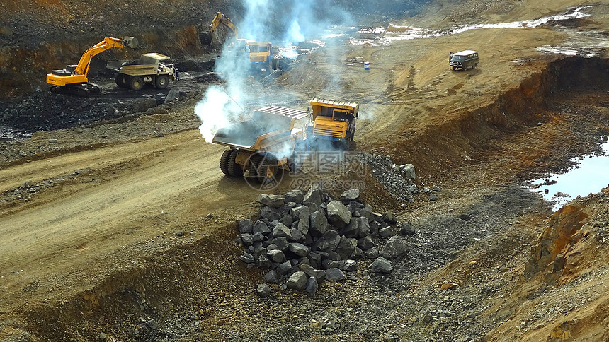 煤矿开采活力力量粉末矿物质挖掘机卡车挖掘资源环境运输图片