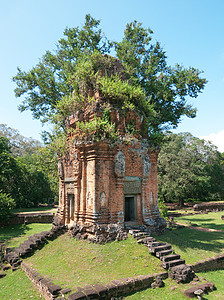 柬埔寨暹粒以东Bakong寺塔台图片