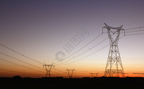 提供能源分配的埃利石塔活力电讯电源线危险力量风景化石工业燃料高压图片