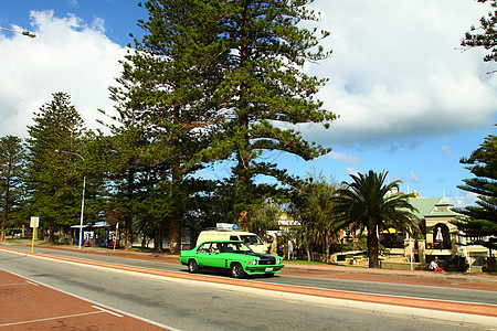 澳大利亚Perth海滩小路路线商业建筑摩天大楼棕榈天气太阳市中心景观图片