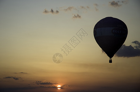 空气气球旅行运输日落天空娱乐远景爱好乐趣冒险运动图片