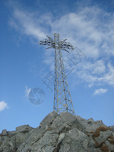 塔塔 粘土高山国家顶峰远足晴天踪迹全景天空草地爬坡图片