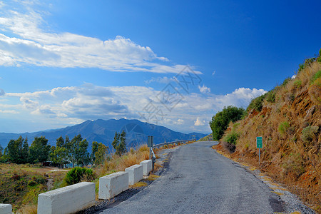 山中的道路景观旅游城市山脉爬坡全景图片