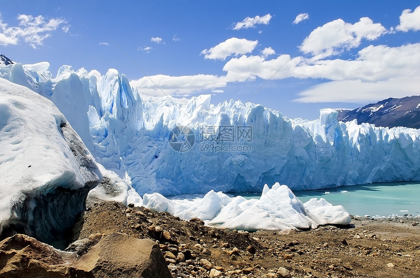 阿根廷佩里托莫雷诺冰川旅行公园岩石顶峰环境融化生态国家天空雪崩图片