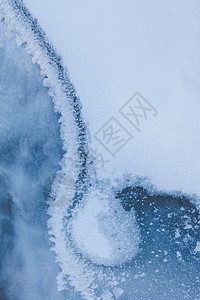 冰冻湖蓝色编织冰柱水晶雪花图片