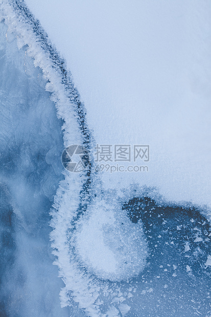 冰冻湖蓝色编织冰柱水晶雪花图片