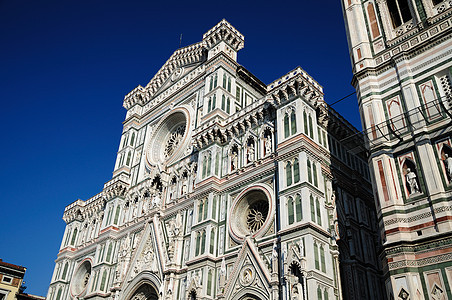 Duomo佛罗伦萨圆顶地标游客大教堂城市教会纪念碑历史性全景宗教图片
