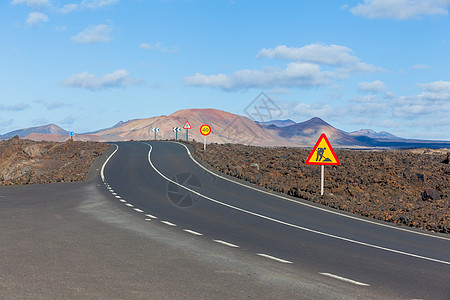 加那利群岛兰萨罗特公路土地火山爬坡发动机路线场景沙漠旅行运输地球图片