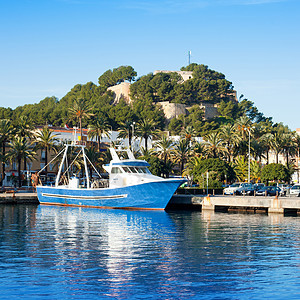 带有城堡的德尼尼亚地中海港口村旅行蓝色景观帆船建筑城市天际地标建筑学村庄图片