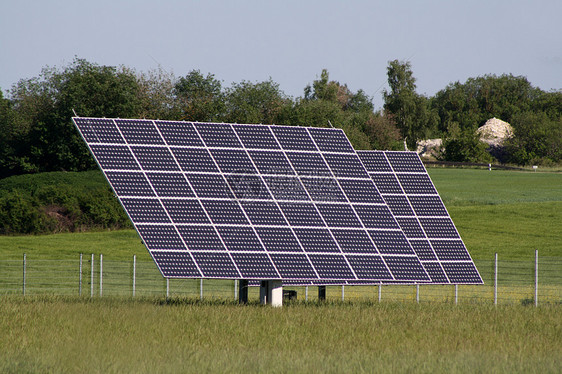 实地的太阳能发电厂电气阳光植物经济天空细胞房子创新晴天发电机图片