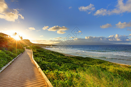 日落时 Oneloa海滩途径 毛伊夏威夷图片