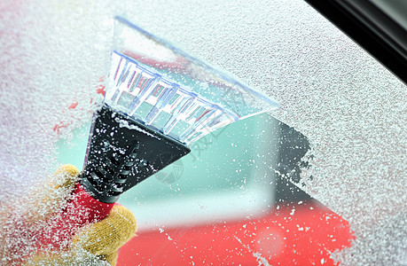 清洁车窗街道季节车辆烦恼不便天气窗户女孩划痕衣服图片