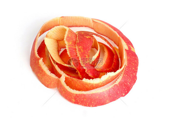 纯净的红苹果皮是一个环图片