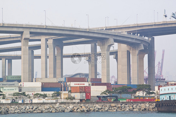 香港的高速公路和高速公路卡车驾驶路口流动柱子街道运输天空海岸建筑学图片