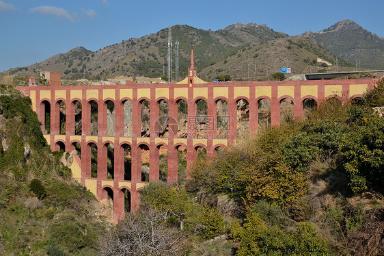 Nerja的旧水渠旅游悬崖峡谷建筑学吸引力纪念碑建筑地标旅行低谷图片