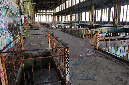 废弃发电站艺术涂鸦工业力量高清图片