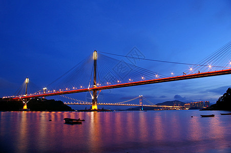 钟九桥 晚上在香港天空海岸天际运输地标旅游电缆建筑反射金属图片