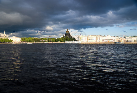 圣伊萨克大教堂和内瓦河圣彼得堡图片