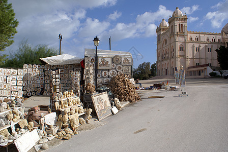 苏韦尼亚店铺建筑博物馆教会马赛克盘子背景图片
