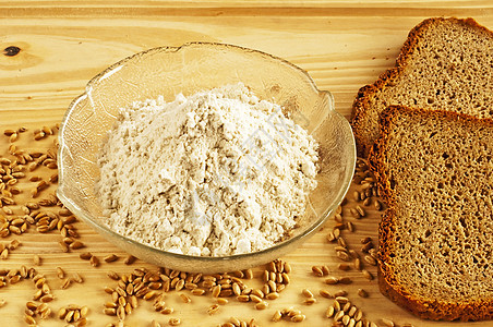 带面粉的全谷物面包饮食食物玻璃纤维棕色玉米粮食小麦小吃烘烤图片