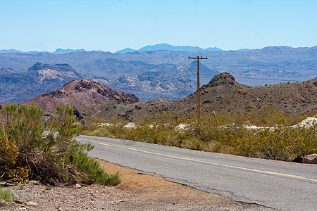 旧内华达沙漠高速公路 埃尔多拉多峡谷 纳尔逊山脉岩石街道沙漠红色图片